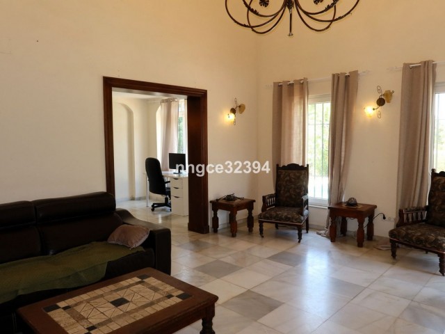 Villa avec 7 Chambres  à Sotogrande