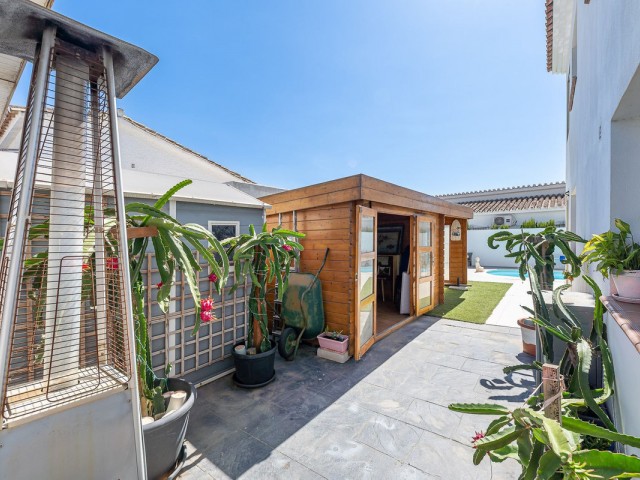 3 Bedrooms Villa in Costalita