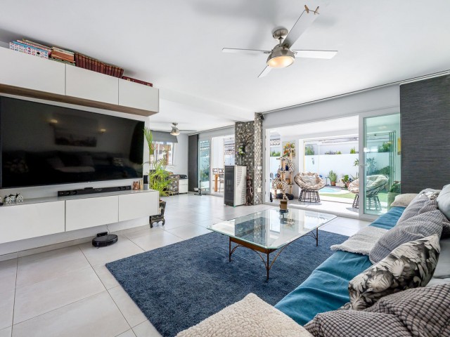 3 Bedrooms Villa in Costalita