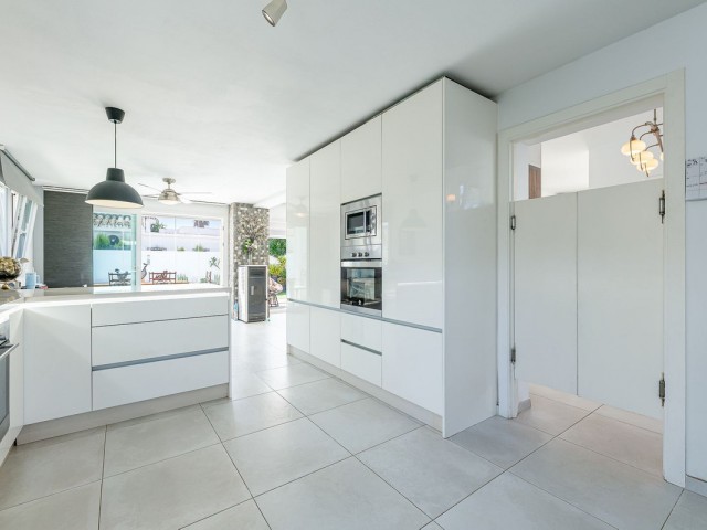 3 Bedrooms Villa in Costalita