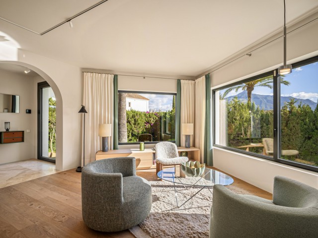 4 Soveroms Villa i Nueva Andalucía