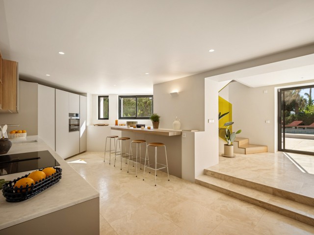 4 Soveroms Villa i Nueva Andalucía