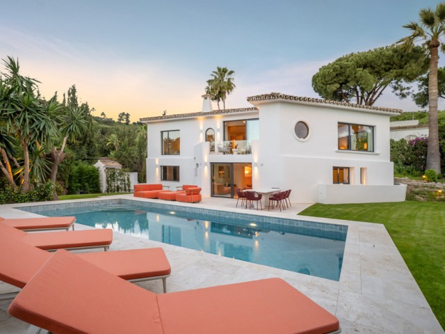 4 Soveroms Villa i Nueva Andalucía