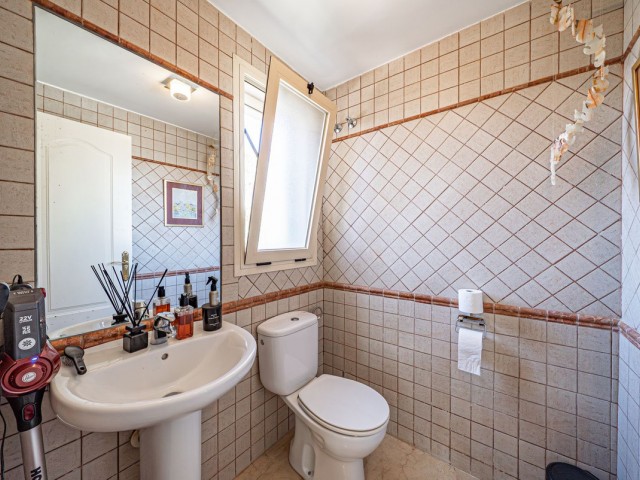 4 Soveroms Villa i Estepona