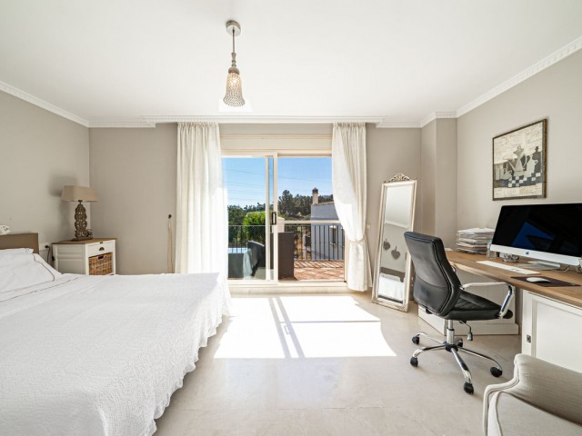 4 Soveroms Villa i Estepona