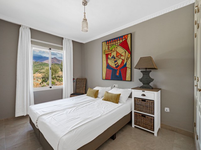 4 Soveroms Villa i Estepona