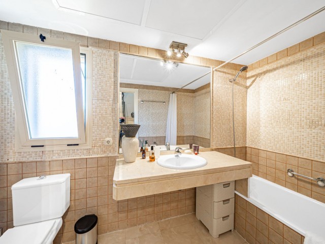 4 Soveroms Villa i Estepona