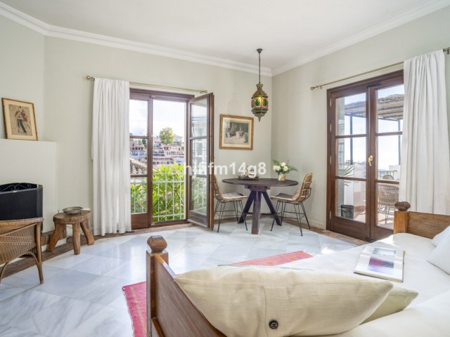 Rijtjeshuis, La Heredia, R5184376