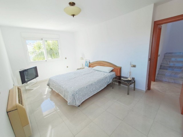 Villa avec 5 Chambres  à Benalmadena