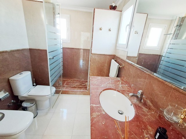 Villa avec 5 Chambres  à Benalmadena