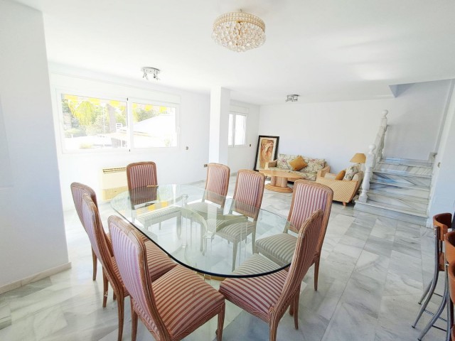 Villa avec 5 Chambres  à Benalmadena