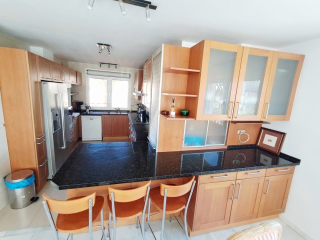 Villa avec 5 Chambres  à Benalmadena