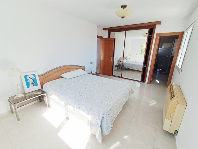 Villa avec 5 Chambres  à Benalmadena
