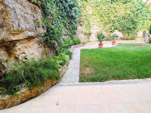 Apartment, Benahavis, R5184970