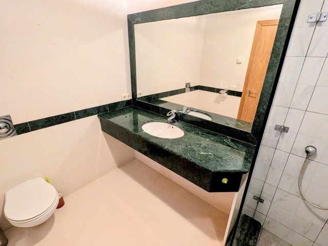 2 Bedrooms Apartment in Benahavís