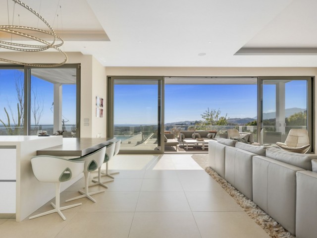 7 Soveroms Villa i Benahavís