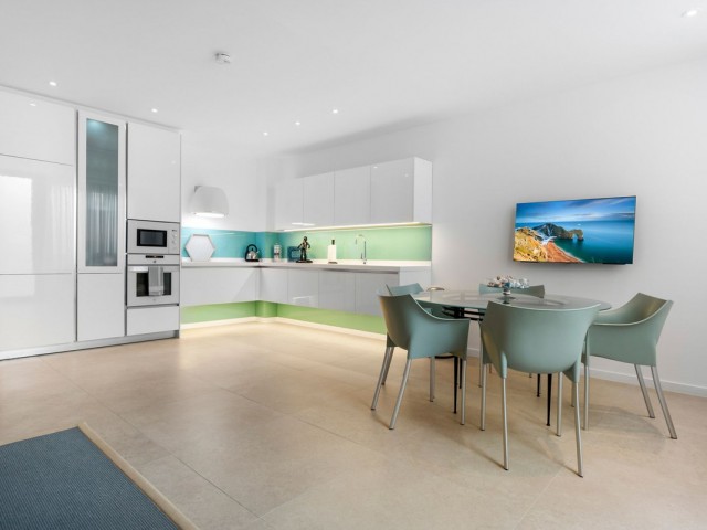 7 Soveroms Villa i Benahavís