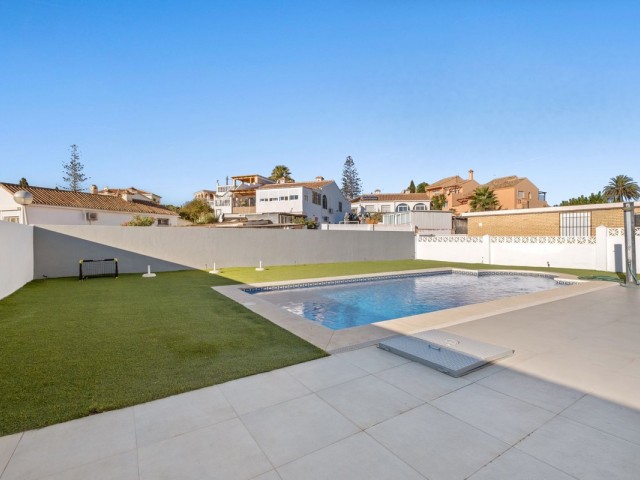 Villa avec 5 Chambres  à El Faro