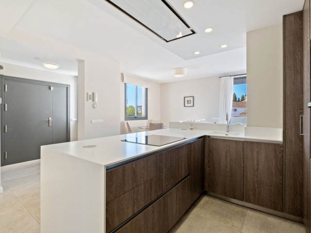 Huvila, El Faro, R4722175