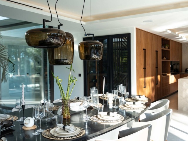 5 Bedrooms Villa in Hacienda Las Chapas