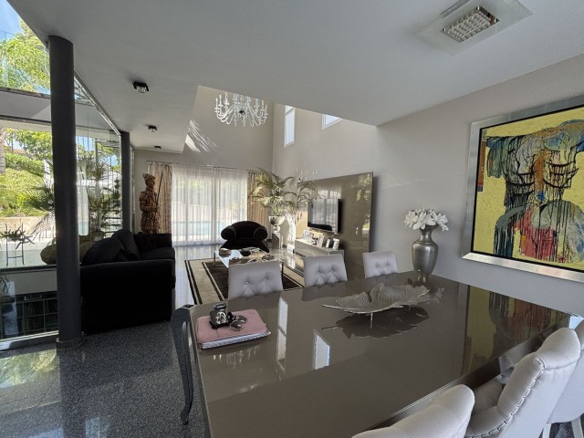 5 Bedrooms Villa in La Cala Golf