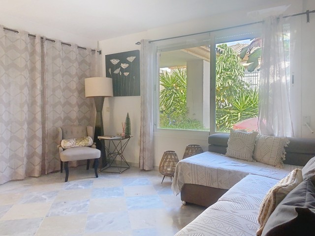 Villa avec 4 Chambres  à Guadalmina Alta