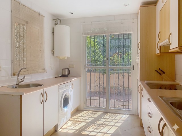 Villa avec 4 Chambres  à Guadalmina Alta