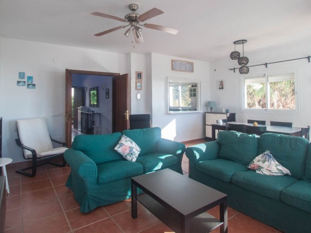 5 Soveroms Villa i Estepona