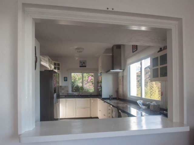 5 Soveroms Villa i Estepona