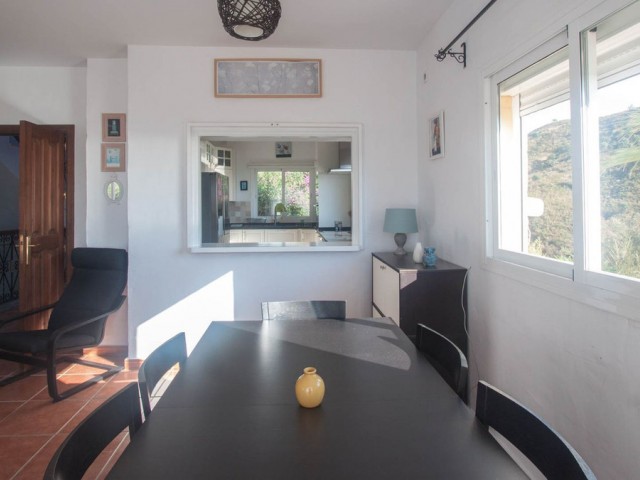 5 Soveroms Villa i Estepona