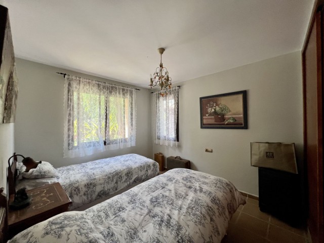 2 Bedrooms Villa in Estepona