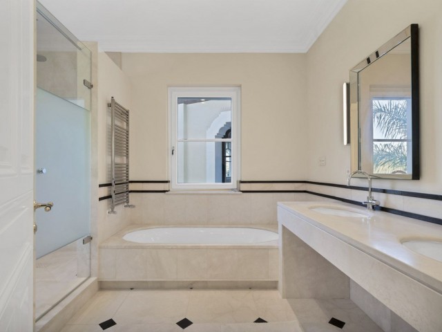 5 Schlafzimmer Villa in Benahavís