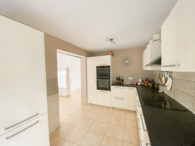 3 Bedrooms Villa in Calahonda