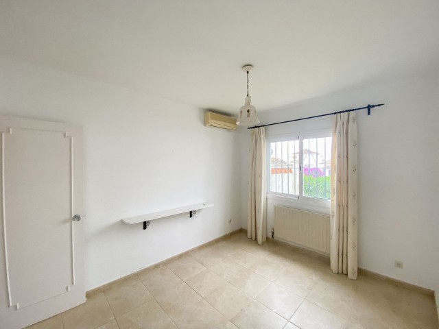 3 Bedrooms Villa in Calahonda