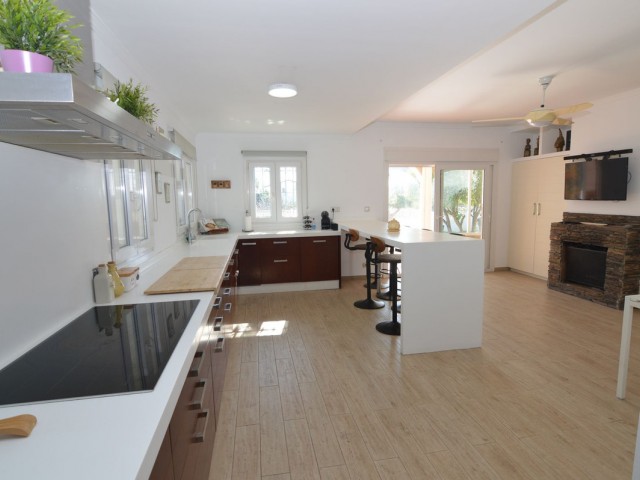 5 Bedrooms Villa in San Pedro de Alcántara