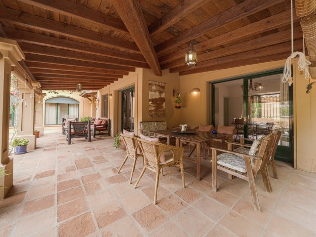 Villa con 5 Dormitorios  en Sotogrande