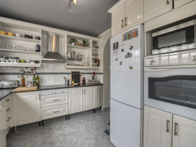 Adosado con 3 Dormitorios  en Benalmadena