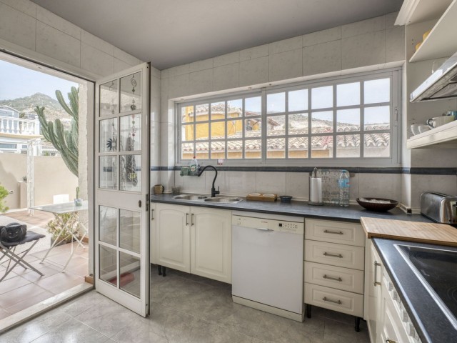 Adosado con 3 Dormitorios  en Benalmadena