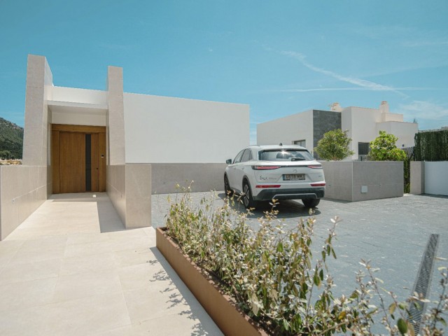 6 Bedrooms Villa in Mijas