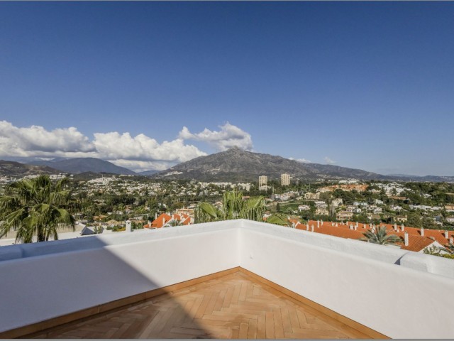 Penthouse in Nueva Andalucía