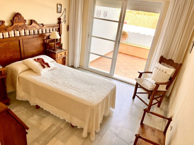 3 Bedrooms Townhouse in Estepona