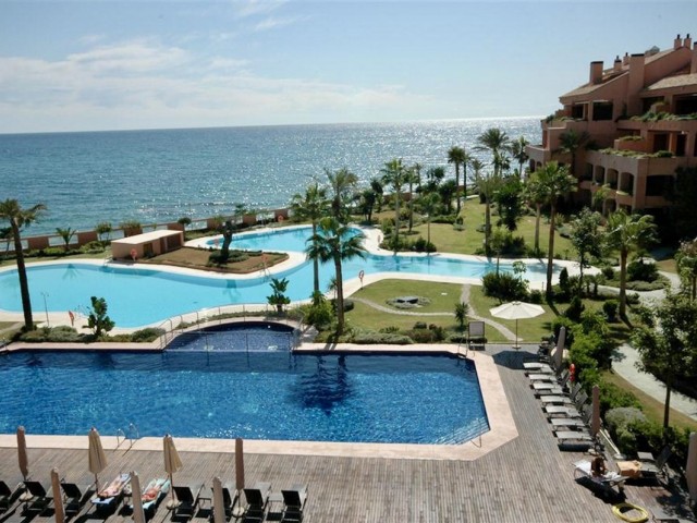 2 Bedrooms Apartment in Puerto Banús