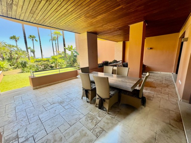 2 Bedrooms Apartment in Puerto Banús