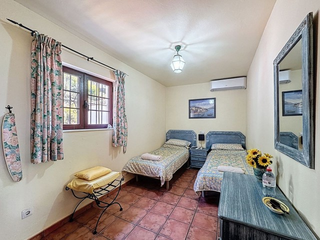 3 Bedrooms Villa in Mijas