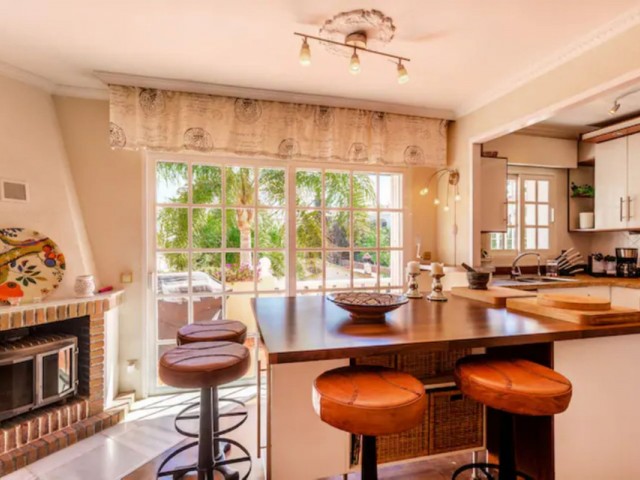 5 Bedrooms Villa in Nueva Andalucía