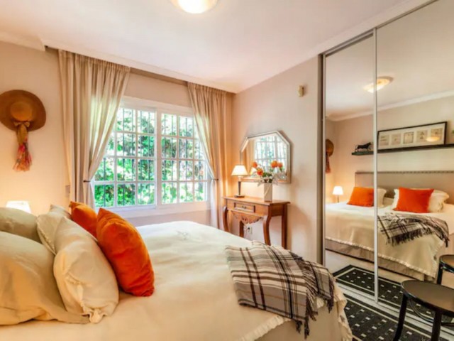 5 Bedrooms Villa in Nueva Andalucía