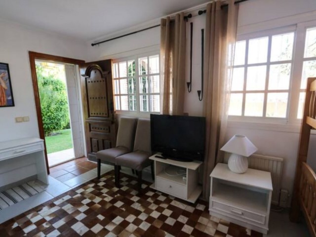 5 Bedrooms Villa in Nueva Andalucía