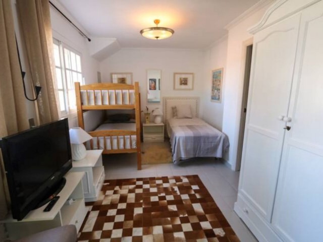 5 Bedrooms Villa in Nueva Andalucía