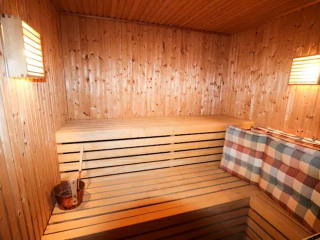 5 Bedrooms Villa in Nueva Andalucía