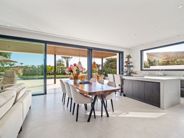 4 Soveroms Villa i Marbesa